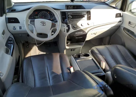 2011 Toyota Sienna Le из США, поврежденный, VIN 5TDKK3DC3BS059486